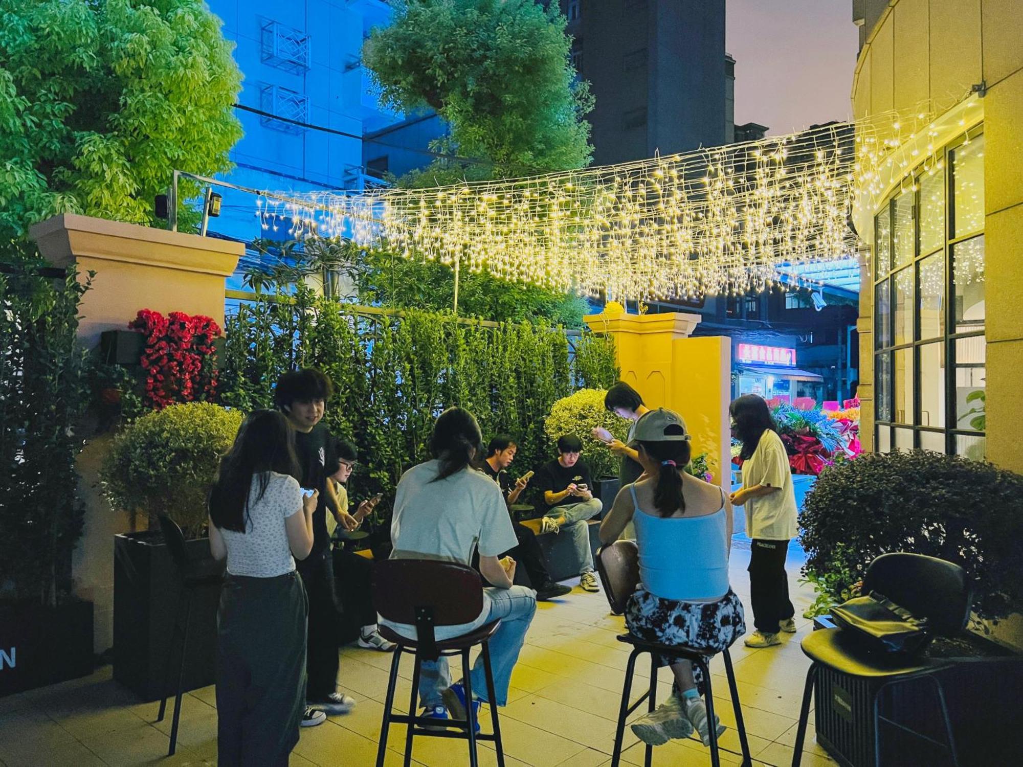 Dayin Garden Hotel -Near People'S Square & Nanjing Road-Large Social Area -Bar -Cafe -Gym -Free Laundry Luggage Storage -24H Front Desk-English Service 上海市 エクステリア 写真