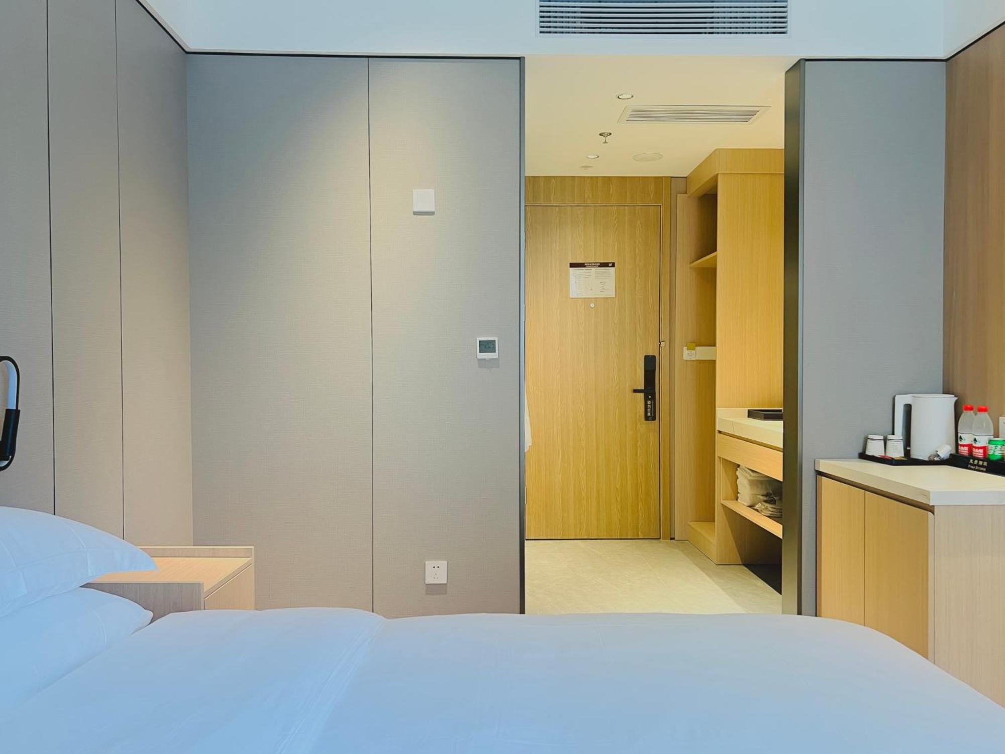 Dayin Garden Hotel -Near People'S Square & Nanjing Road-Large Social Area -Bar -Cafe -Gym -Free Laundry Luggage Storage -24H Front Desk-English Service 上海市 エクステリア 写真