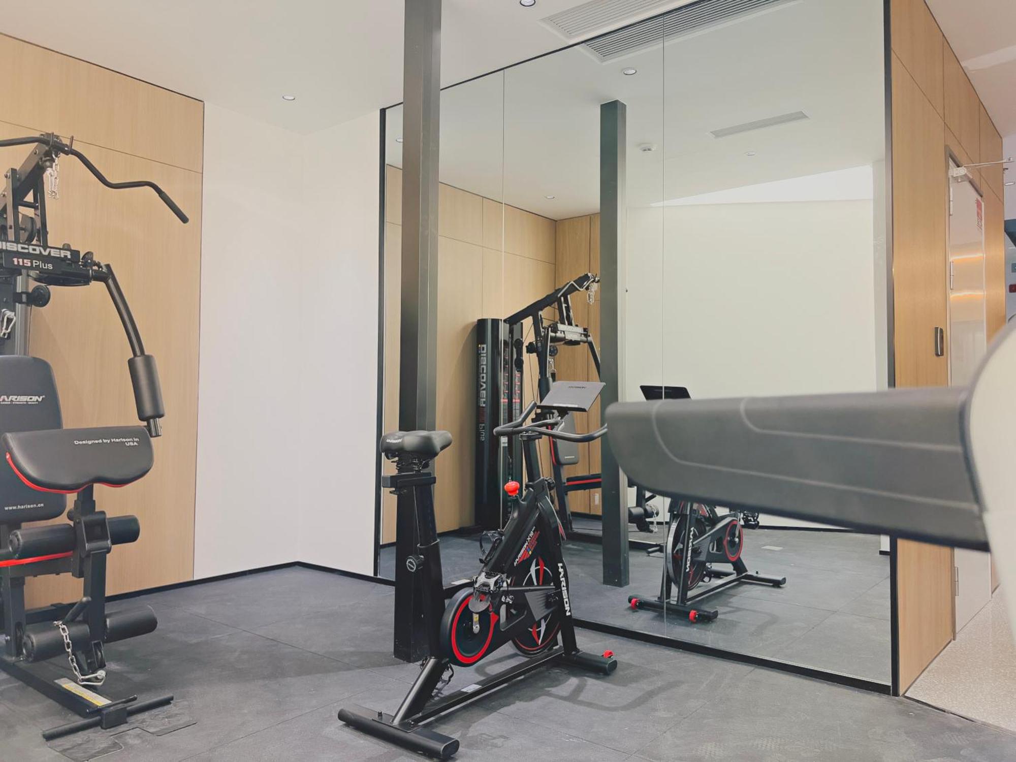 Dayin Garden Hotel -Near People'S Square & Nanjing Road-Large Social Area -Bar -Cafe -Gym -Free Laundry Luggage Storage -24H Front Desk-English Service 上海市 エクステリア 写真